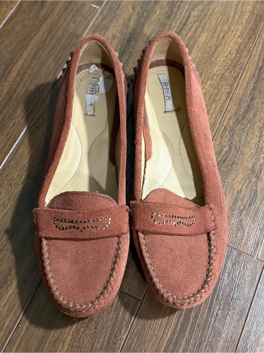 Geox Women’s Suede Loafers in Rust Brown size 37.5 (7.5)